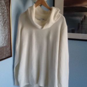 FLASH SALE LOVELY ROOMIE CALVIN KLEIN COWL SWEATER